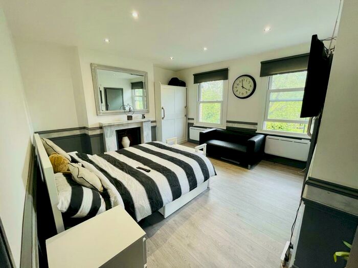 Studio To Rent In Stoke Newington Common, N16