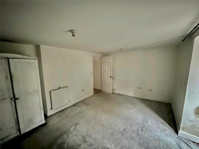 1 Bedroom Flat For Sale In A Cleveland Road, Huddersfield, West Yorkshire, HD1
