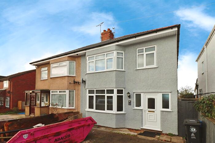 3 Bedroom Semi Detached House For Sale In Gillard Road, Bristol, BS15