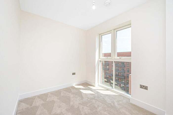 2 Bedroom Flat For Sale In Colindale Gardens, Colindale, NW9