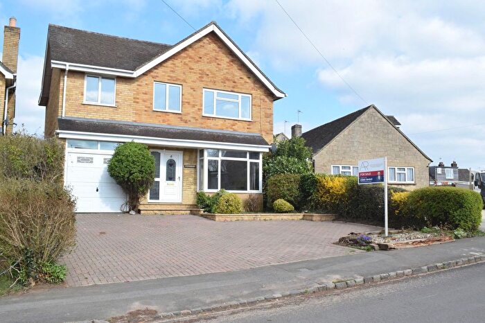 4 Bedroom Detached House For Sale In Churchill Way, Long Hanborough, OX29