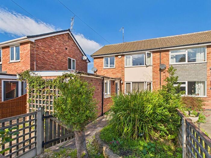 3 Bedroom Semi-Detached House For Sale In Savages Road, Ruddington, Nottingham, NG11