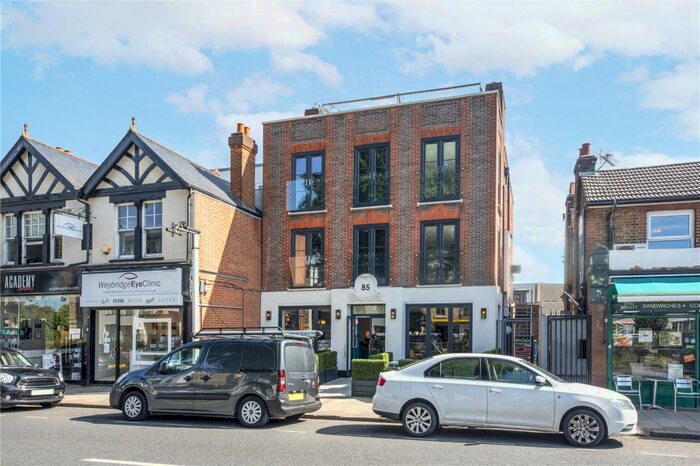 1 Bedroom Flat To Rent In Queens Road, Weybridge, Surrey, KT13