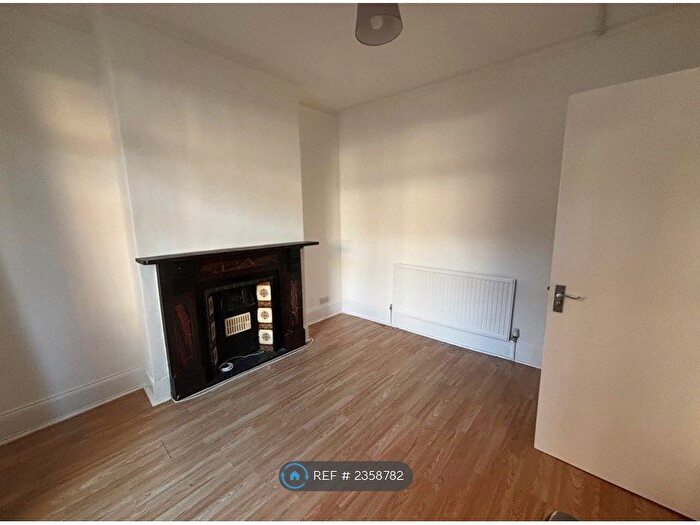 5 Bedroom Detached House To Rent In Devonshire Road, London, E17
