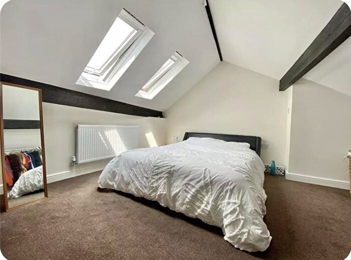 2 Bedroom Duplex To Rent In Burton Road, Didsbury, M20