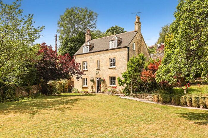 5 Bedroom Detached House For Sale In Sturmyes Road, France Lynch, Stroud, GL6