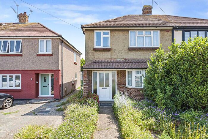 3 Bedroom House For Sale In Swanton Road, Erith, DA8