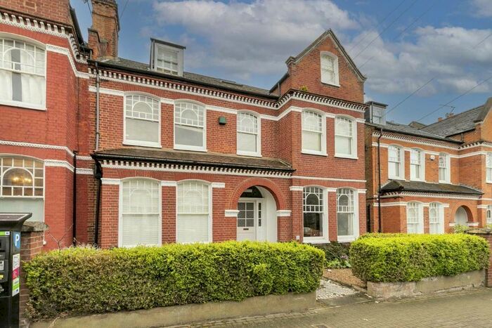 2 Bedroom Flat To Rent In Elmbourne Road, London, SW17