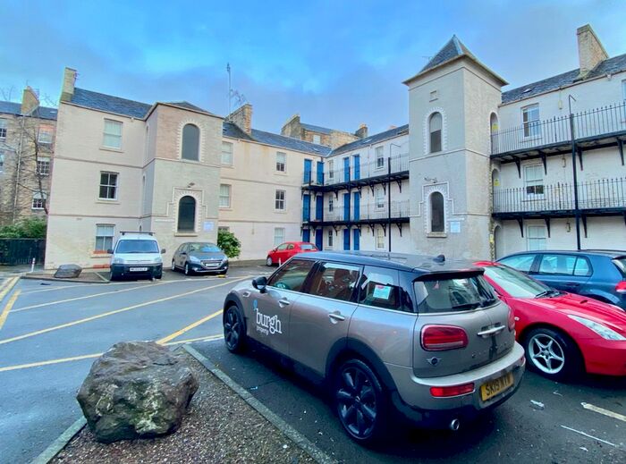 1 Bedroom Flat To Rent In Patriothall, Stockbridge, Edinburgh, EH3