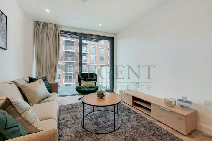 1 Bedroom Apartment To Rent In Skyline Apartments, Makers Yard, E3