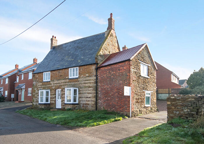 3 Bedroom Detached House To Rent In Queen Street, Weedon, NN7