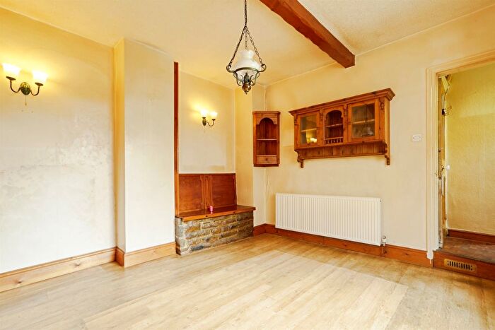 2 Bedroom Detached House For Sale In Vernon Place, Stanningley, Pudsey, LS28
