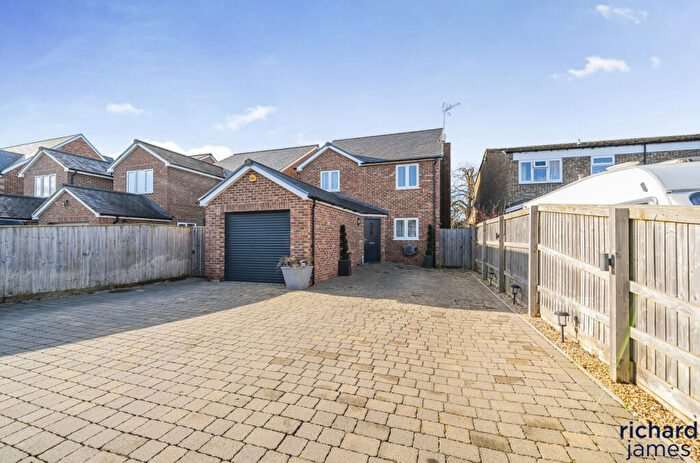 4 Bedroom Detached House For Sale In Peartree Close, Purton, Swindon, Purton, SN5
