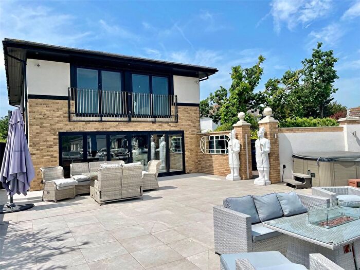 6 Bedroom Detached House For Sale In Lower Dunton Road, Dunton, Brentwood, Essex, CM13