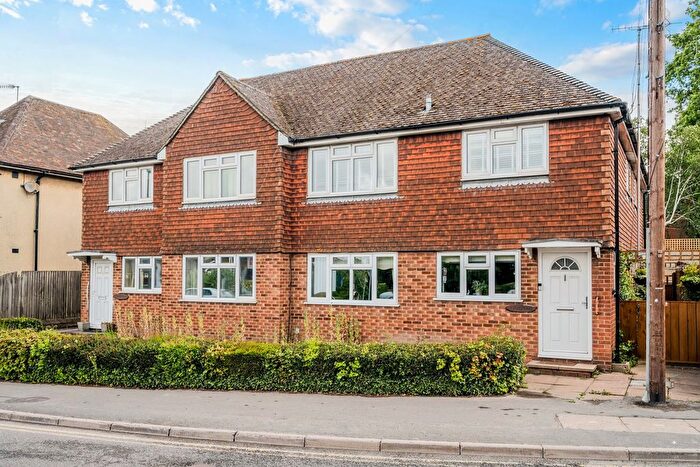 2 Bedroom Flat For Sale In Godstone Road, Lingfield, RH7