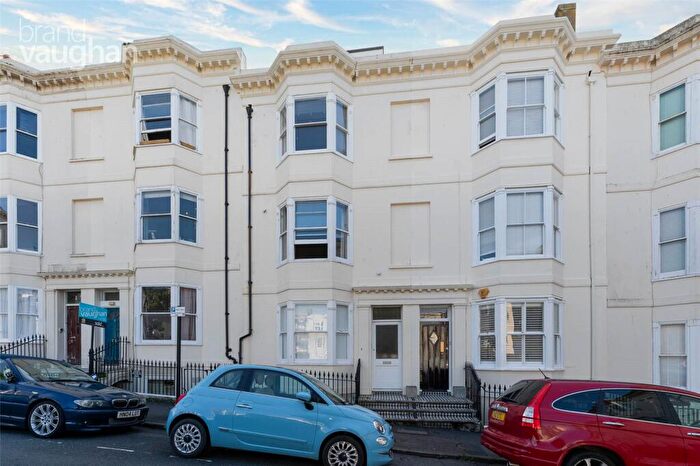 1 Bedroom Flat To Rent In Clarence Square, Brighton, East Sussex, BN1