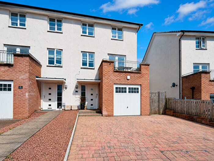 4 Bedroom Town House For Sale In Lochan Road, Kilsyth, Glasgow, G65