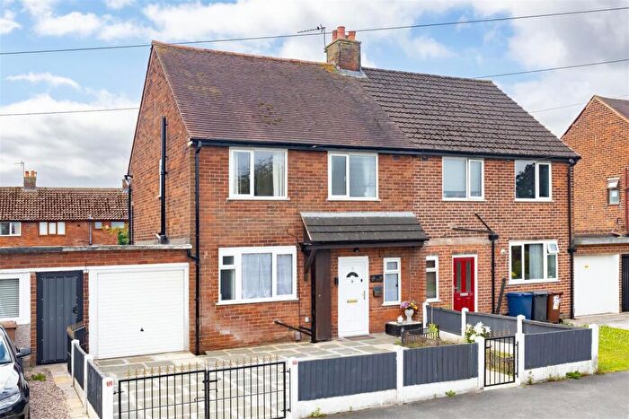 3 Bedroom Detached House For Sale In Leadale Road, Leyland, PR25