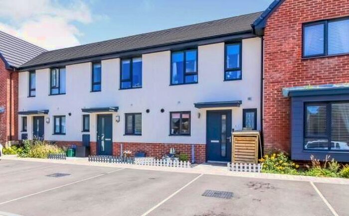 2 Bedroom House To Rent In Ffordd Pentre, Barry, CF62