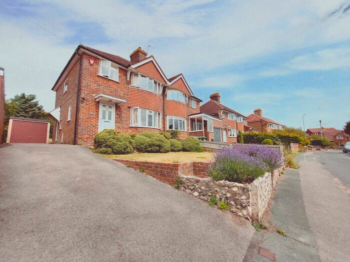 3 Bedroom House To Rent In Windover Crescent, Lewes, BN7