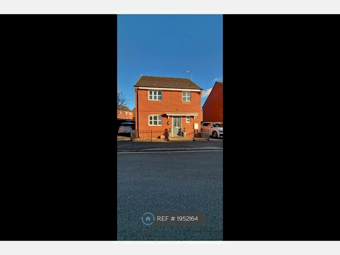 3 Bedroom Detached House To Rent In Shillingford Road, Manchester, M18