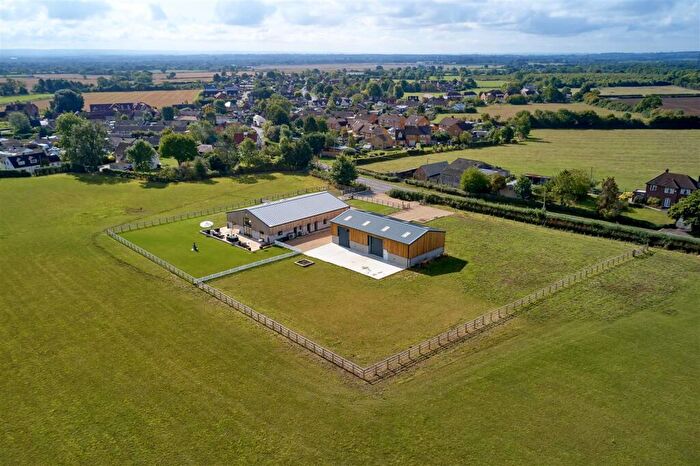 5 Bedroom Barn Conversion For Sale In Bicester Road, Oakley, Aylesbury, HP18