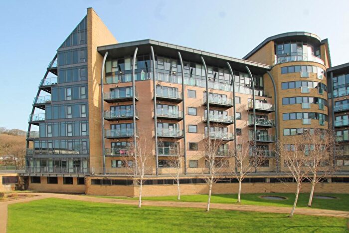 1 Bedroom Flat To Rent In Salts Mill Road, Shipley, Bradford, BD17