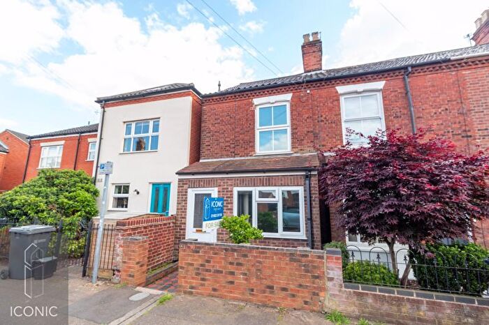 3 Bedroom End Of Terrace House For Sale In Churchill Road, Norwich, NR3