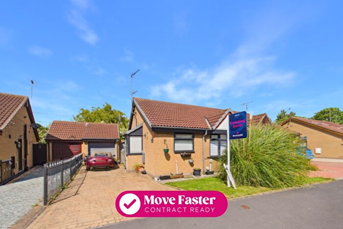2 Bedroom Semi-Detached Bungalow For Sale In Ferryman Park, Paull, Hull, HU12