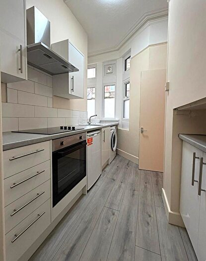 1 Bedroom Flat To Rent In Beda Road, Cardiff(City), CF5