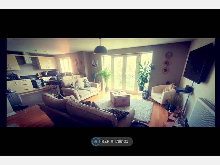 3 Bedroom Flat To Rent In The Waterfront, Grantham, NG31