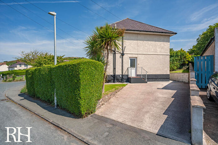 1 Bedroom Flat To Rent In Plas Newydd, Conwy (Town), Conwy (County Of), LL31