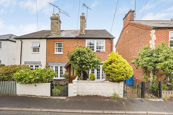 2 Bedroom Property To Rent In Bowden Road, Sunninghill, SL5