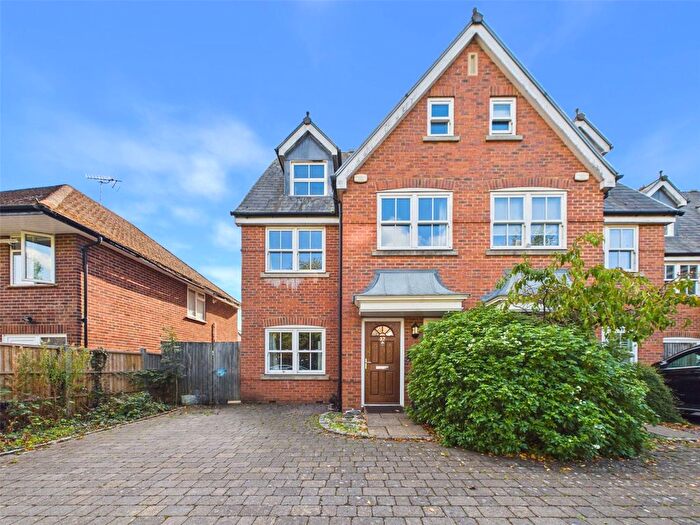 5 Bedroom Semi Detached House To Rent In Hampton Road, Teddington, TW11