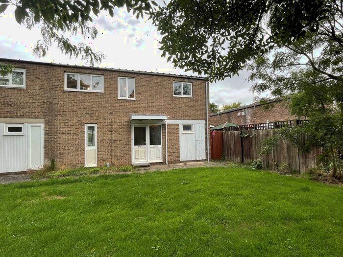 3 Bedroom Property To Rent In Deaconscroft, Ravensthorpe, Peterborough., PE3