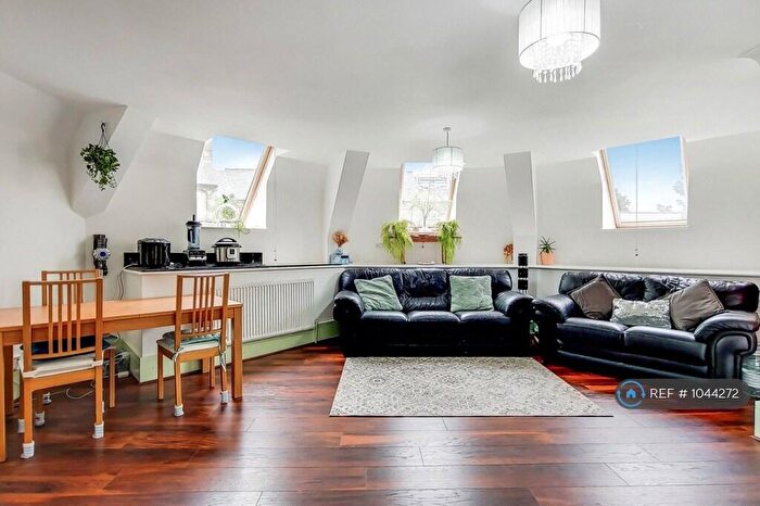 2 Bedroom Flat To Rent In St. Christophers Court, London, N19