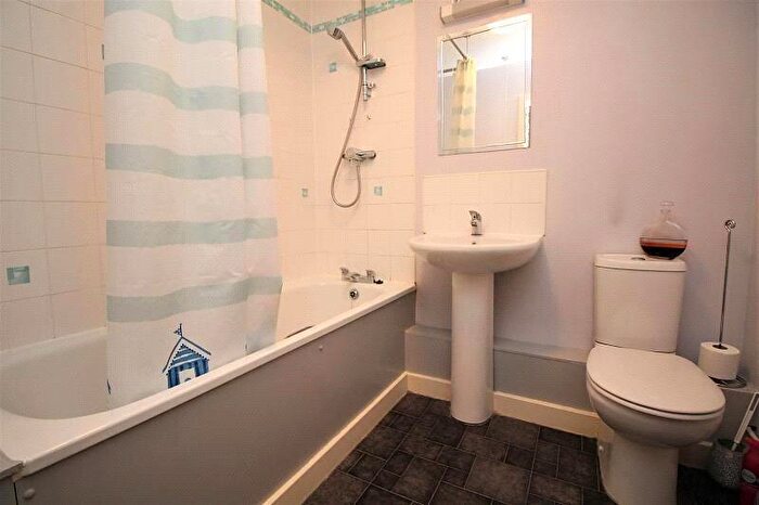 2 Bedroom Apartment To Rent In Romford Road, Forest Gate, London, E7