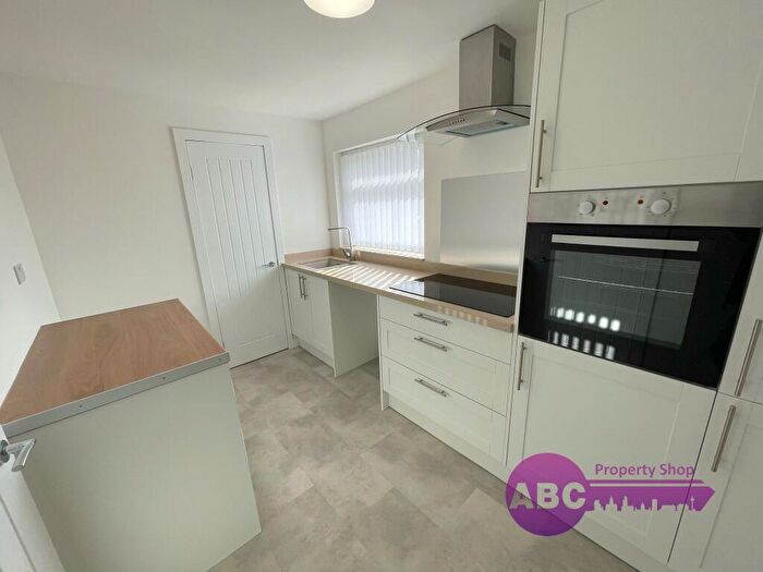 3 Bedroom Flat To Rent In Langley Court, Ellesmere Port, Cheshire, CH65