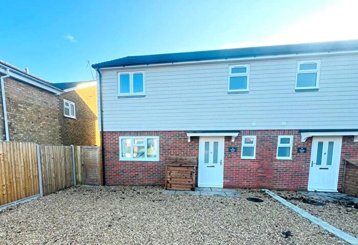 3 Bedroom Semi-Detached House For Sale In Victoria Road, Wilton, Salisbury, SP2