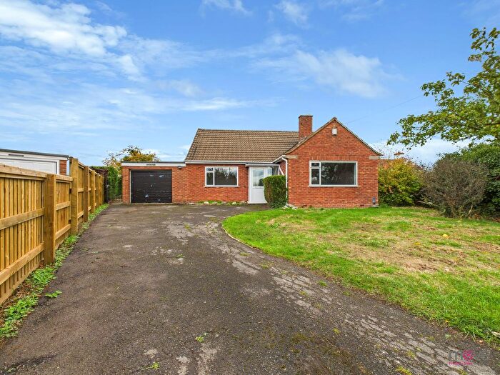 2 Bedroom Detached Bungalow For Sale In Sandhurst Lane, Sandhurst, GL2
