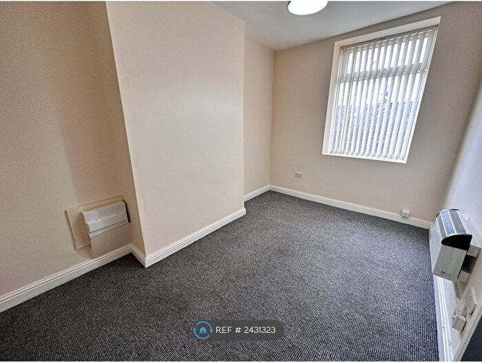 Studio To Rent In Grape Street, Allerton, Bradford, BD15