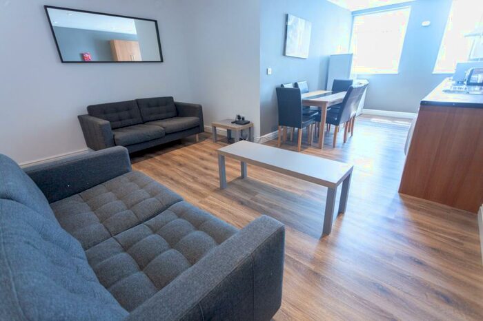 4 Bedroom Flat To Rent In Stafford Street, L3