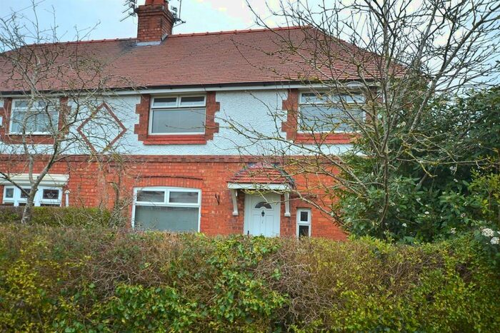 3 Bedroom Semi-Detached House For Sale In Beckett Avenue, Winsford, CW7