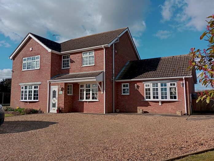 3 Bedroom Detached House For Sale In Mill Lane, New York, Lincoln, LN4
