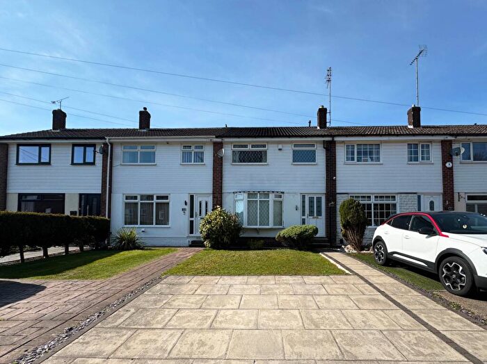 3 Bedroom Town House To Rent In Albert Street, Royton, OL2