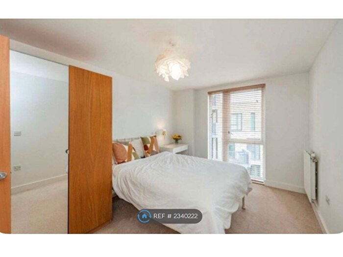 3 Bedroom Flat To Rent In Boswell Court, London, NW9
