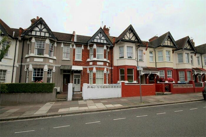 2 Bedroom Flat To Rent In Maybury Gardens, London, NW10