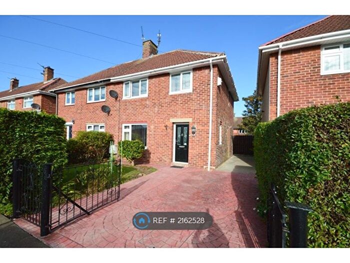 3 Bedroom Semi-Detached House To Rent In Tynedale Drive, Blyth, NE24