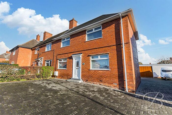 3 Bedroom Town House To Rent In First Avenue, Mansfield, NG21