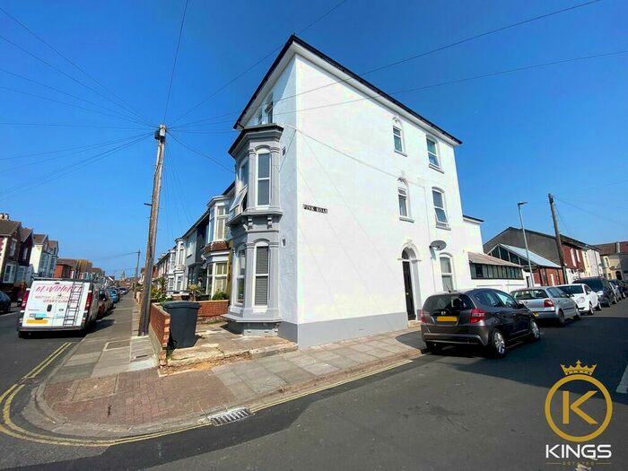 Studio To Rent In Queens Road, Portsmouth, PO2